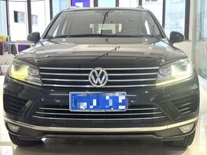 Volkswagen <span class=keywords><strong>Touareg</strong></span> 2016 3.0T Voiture d'<span class=keywords><strong>occasion</strong></span> conduite à gauche automatique <span class=keywords><strong>essence</strong></span> SUV pour l'exportation - Product Image 2
