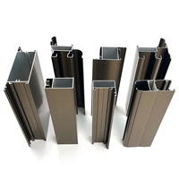 Profils en aluminium de haute qualité de la série 6000, revêtement poudré, grain de bois, pour la décoration architecturale des fenêtres, des portes et des bâtiments
