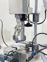 Machine de capsulage de bouteilles de qualité alimentaire pour bureau, équipement de verrouillage à couple réglable pour la production de bouteilles de miel en verre et de pots à condiments