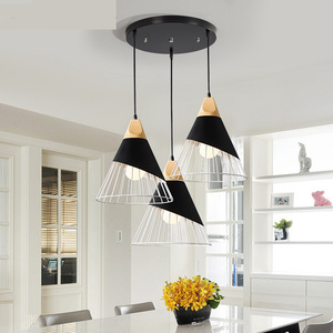 Lámpara colgante de madera tallada rústica simple con jaula de pájaros, lámpara de araña decorativa moderna para el hogar - Product Image 4