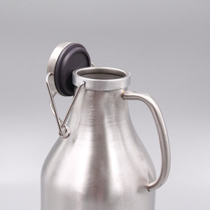 Growler de cerveza personalizado de acero inoxidable de 64oz con mango - Product Image 2