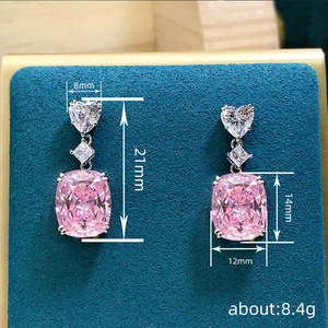 Orecchini Pendenti a Cuore Rosa per Donne, Forma Geometrica, Accessori per Orecchie da Indossare Quotidianamente, per Outfit Casual e Regalo - Product Image 3