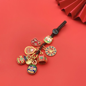 Llavero Amuleto de la Suerte Familiar con Diseño de Animal Devorador de Oro y Técnica de Esmalte Goteante, para Tres/Cuatro Personas, Estilo Antiguo - Product Image 5