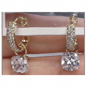 Polsini geometrici di alta qualità per le donne di Design moderno quadrato alla moda gioielli in ottone con perle di zircone per feste di matrimoni - Product Image 1