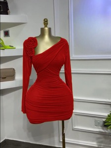 Robe mini moulante asymétrique à une épaule pour femme avec applique rose 3D, manches longues froncées, pour soirée, tendance - Product Image 5