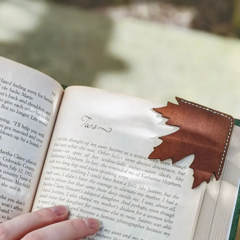 वास्तविक चमड़े के मेपल पत्ती कोने बुकमार्क मेपल लीफ बुक कॉर्नर बुकमार्क बुक प्रेमियों के लिए विंटेज व्यक्तिगत बुकमार्क