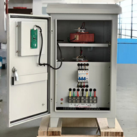 Stabilisateurs de tension triphasés étanches TNS_10KVA avec fonctionnalités améliorées pour les systèmes d'éclairage/systèmes de communication