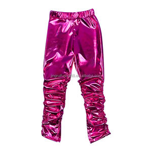 Pantalons empilés en <span class=keywords><strong>cuir</strong></span> synthétique de couleur personnalisée joggeurs pour bébés filles leggings pour enfants pantalons froissés colorés de printemps et d'automne - Product Image 2