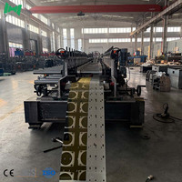 Machine de formage de goulottes de câbles perforées, haute précision, facile à utiliser pour une production efficace
