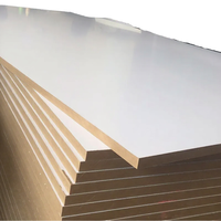 Panneau MDF mélaminé blanc de qualité E1, 18 mm, 4*8 pieds, bonne stabilité, pour meubles d'intérieur, placards, bibliothèques, matériau de haute qualité, panneau de fibres