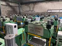 Solution complète de production de vaisselle en mélamine de 400 tonnes, presse hydraulique automatique pour la fabrication de vaisselle, de tuiles de mahjong et de dominos