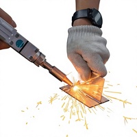 Torche de soudage laser à fibre portative 500W, taille de spot réglable, mode oscillation, tête de soudeuse portable pour la fabrication métallique