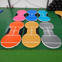 Terrain de pickleball gonflable portable flottant sur l'eau avec filet pour jeux aquatiques en plein air