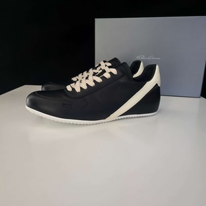 Zapatos Casuales de Estilo Pareja para Hombre y <span class=keywords><strong>Mujer</strong></span>, Diseño de Triángulo Invertido, Parte Superior Baja, Suela Delgada de TPU, Completamente en Cuero Negro, Cierre con Cordones - Product Image 2