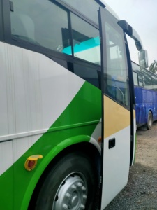 Bus YouTong pour voyagistes ZK6112D 53-65 sièges conduite à gauche autocars d'occasion Bus pour le transport <span class=keywords><strong>de</strong></span> passagers et le <span class=keywords><strong>tourisme</strong></span> - Product Image 4