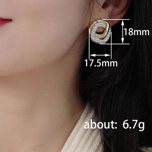 Orecchini a Perno Geometrici Quadrati per Donne, Design a Doppio Anello Intrecciato, Accessori Moda per Orecchie - Product Image 4