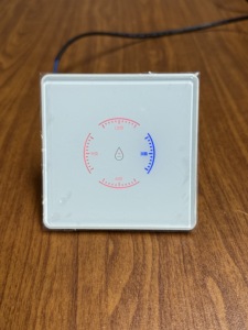 Interrupteur intelligent Tuya pour chauffe-eau à double coupure avec fonction de verrouillage enfant, programmation horaire, 3500W 16A, panneau en verre tactile effet seconde peau - Product Image 2