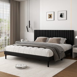 <span class=keywords><strong>Lit</strong></span> rembourré en velours gris foncé moderne avec tête <span class=keywords><strong>de</strong></span> <span class=keywords><strong>lit</strong></span> capitonnée à cannelures verticales pour une décoration <span class=keywords><strong>de</strong></span> chambre contemporaine - Product Image 3