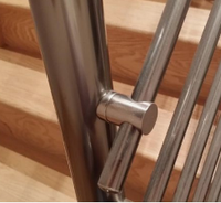 JBM JBM-054 Garde-corps moderne pour escalier et balcon, en tube d'acier inoxydable poli au sable, taille personnalisable, côté