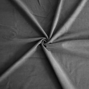 Serviette de yoga en microfibre à poils longs ECO Soft, super absorbante, séchage rapide, tissu antidérapant avec points en silicone pour la gym et le Pilates - Product Image 3
