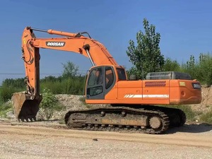 Excavadora Doosan Usada, Equipo de Construcción de Uso Pesado, Orugas Naranjas - Product Image 3