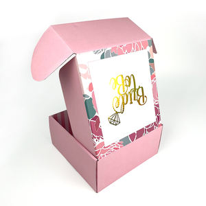 Scatole di spedizione ondulate rosa chiaro con motivo a righe e stampa del Logo in lamina d'oro - Product Image 3