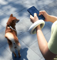 Laisse de chien intelligente en nylon et plastique améliorée 2025, mains libres, anti-choc, avec lumière LED pour la marche, rétractable, motif UFO imprimé