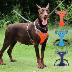 สายรัดอกสุนัขแบบเสื้อกั๊ก ป้องกันการหลุดรอด ป้องกันแสงสะท้อน ขนาดกลาง-ใหญ่  วัสดุโพลีเอสเตอร์ ดีไซน์สปอร์ตทันสมัย - Product Image 6