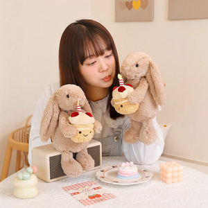 Peluche <span class=keywords><strong>Bugs</strong></span> <span class=keywords><strong>Bunny</strong></span> britannique tenant un gâteau d'anniversaire, cadeau d'anniversaire lapin - Product Image 4