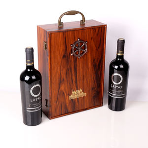 Coffret cadeau personnalisé de qualité supérieure en bois de pin, résistant à l'eau, avec double présentoir à bouteilles de vin, couleur et logo personnalisés - Product Image 1