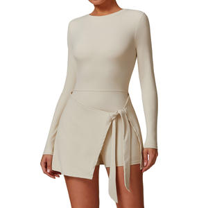 ดิสโก้ สปอร์ตชุดเทนนิสแขนยาวสำหรับผู้หญิง สีพื้น กระโปรงทรงเข้ารูป ดีไซน์เปิดหลัง พร้อมผ่าข้าง รุ่น ELT3061 - Product Image 4