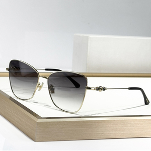 Gafas de Sol Polarizadas de Diseño con Marco Grande para Mujer, Protección UV400, Color Negro Deslumbrante, Modernas, para Conducir, para Europa y Estados Unidos - Product Image 3