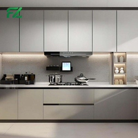 Armoires de cuisine modernes en aluminium en kit pour hôtels, avec îlot central, résistantes à l'eau et écologiques, pour la préparation des aliments et la rangement des provisions - Vente en gros