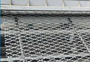 <span class=keywords><strong>Grillage</strong></span> en fil de fer galvanisé haute sécurité BTO-22 à mailles carrées, anti-coupure, soudé, avec fil barbelé concertina pliable pour clôture de prison - Product Image 3