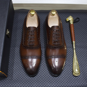 Chaussures habillées pour homme en cuir de vache véritable faites à la main de haute qualité Chaussures de cérémonie italiennes d'été Chaussures habillées Oxford pour homme - Product Image 1