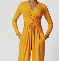 Combinaison de yoga sexy, respirante, légère, à col en V, plissée, longue, à découpe haute, motif uni, avec poches pour femmes
