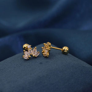 Boucles d'oreilles clous Tianyu Gems classiques vintage style palais en laiton plaqué or pour femmes avec zircone cubique blanche taille marquise - Product Image 1