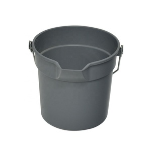 Petit seau à eau en plastique avec poignée en métal et bec verseur Seau de lavage économique - Product Image 3