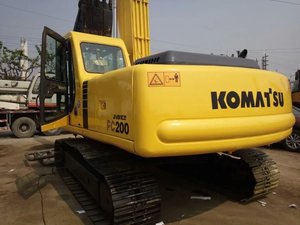 Excavatrices d'occasion Komatsu PC200-6 – Force de creusement de 152 kN, réponse hydraulique précise - Product Image 6