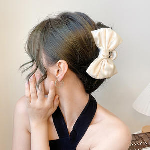 Acessórios de Cabelo Elegantes Extra Grandes, Clipe de Cabelo Personalizado para Rabo de Cavalo, Grande Clipe de Cabelo em Tecido de Cetim com Laço de Borboleta para Mulheres - Product Image 2
