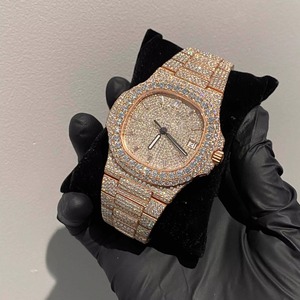 Montre automatique unisexe en acier inoxydable glacé de haute qualité, testée au diamant, personnalisable, résistante à l'eau 100 bars, style Hip Hop - Product Image 1