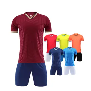 رخيصة عالية الجودة الظلام الأحمر مخصص فارغة ملابس رياضية لكرة القدم أزياء كرة قدم مجموعة كاملة لكرة القدم جيرسي في ملابس كرة القدم