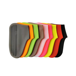 Couvre-chaussures imperméables en silicone pour enfants, réutilisables, antidérapants, essentiels pour l'extérieur, légers et recyclables - Product Image 2