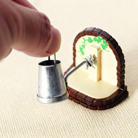 Modèle miniature de cour extérieure pour maison de poupée, micro-décoration vieillie, mini seau et arrosoir en plastique BJ pour loisirs créatifs