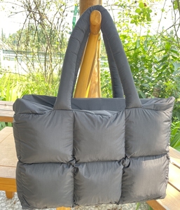Hot Selling <b>Large</b> Capacity Winter Tote <b>Bag</b> Waterproof Nylon Canvas Shoulder <b>Bag</b> with Space Cotton Down Padded Handle - Product Image 3