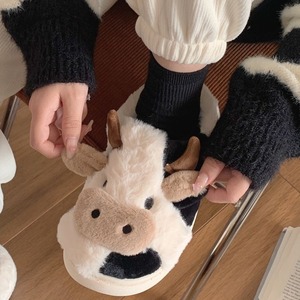 2024 Bán Buôn Phổ Biến Sang Trọng Dép Đi Trong Nhà Cho Phụ Nữ Dễ Thương Bò Mô Hình Nhà Phụ Nữ Fluffy <span class=keywords><strong>Slide</strong></span> Unisex Đáng Yêu Mùa Đông Trong Nhà Dép Đi Trong Nhà - Product Image 4