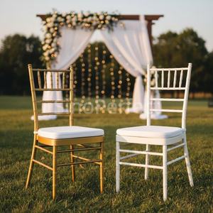 Sedia Chiavari Tiffany in Metallo Oro e Bianco per Eventi e Matrimoni con Cuscino per Banchetti - Vendita all'Ingrosso - Product Image 1