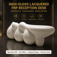 Comptoir de réception en PRF laqué haute brillance, moulé monobloc sans joint en forme de goutte liquide, personnalisé pour hôtel, salon, bureau, salle de sport