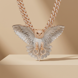 Pendentif Hibou Ailé Iceout en Argent avec Diamant Moissanite, Bijou de Mode Hip Hop de Luxe pour Soirée et Événement, Plume Audacieuse et Détail Raffiné - Product Image 2