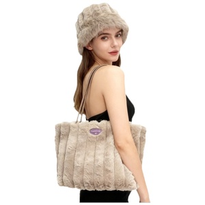 Sac à bandoulière décontracté grande capacité avec fermeture magnétique pour Noël, idéal pour ranger portefeuille et jouets en peluche - Product Image 4